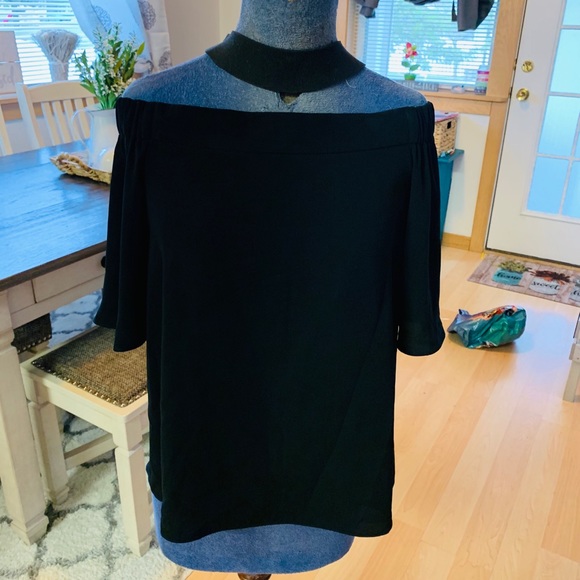 River Island off shoulder black flowy top US 6 - Picture 2 of 4